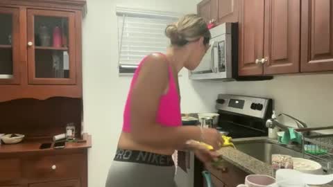 Snapshot of prettyyykittyyy22 chatting on 01-14-26, 08:36 prettyyykittyyy22 online show from 01-14-26, 08:36