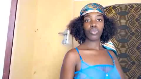 prettyzuzu online show from 11-04-25, 07:51