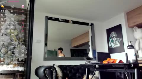 Snapshot of pretur_crubaa chatting on 12-15-25, 01:15 PRETUR online show from 12-15-25, 01:15