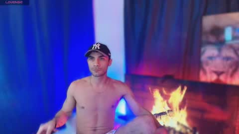 Snapshot of pridelgtbi chatting on 10-30-25, 07:14 pridelgtbi online show from 10-30-25, 07:14