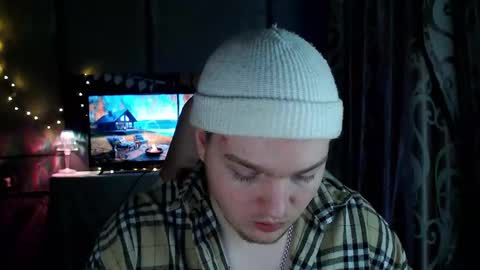 Snapshot of princ4real chatting on 02-12-25, 05:37 prince online show from 02-12-25, 05:37