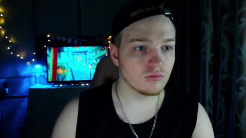 Snapshot of princ4real chatting on 02-13-25, 02:23 prince online show from 02-13-25, 02:23