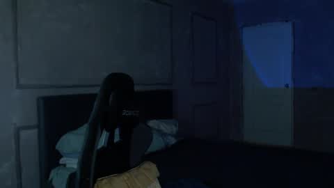 Snapshot of princ4real chatting on 03-07-25, 04:11 prince online show from 03-07-25, 04:11