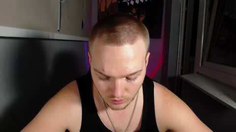 Snapshot of princ4real chatting on 09-08-25, 08:52 prince online show from 09-08-25, 08:52