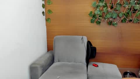 prince_arthur77 online show from 02-13-25, 04:22