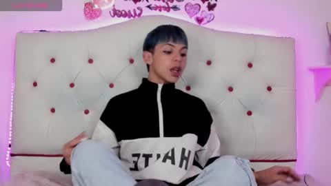 Snapshot of princeapolo_anki chatting on 09-24-25, 03:15 Prince online show from 09-24-25, 03:15