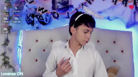 Snapshot of princeapolo_anki chatting on 10-18-25, 09:26 Prince online show from 10-18-25, 09:26