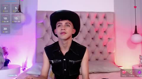 Snapshot of princeapolo_anki chatting on 10-28-25, 08:00 Prince online show from 10-28-25, 08:00