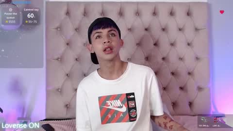 Snapshot of princeapolo_anki chatting on 11-06-25, 08:54 Prince online show from 11-06-25, 08:54