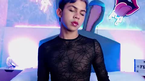 Snapshot of princeapolo_anki chatting on 11-24-25, 08:30 Prince online show from 11-24-25, 08:30