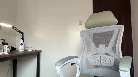 Charls online show from 04-18-26, 01:20