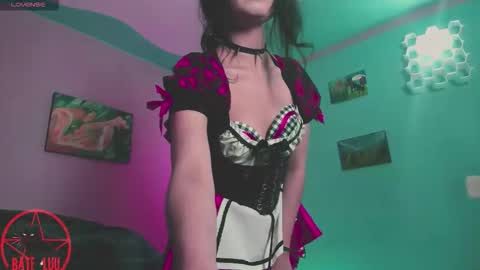 Beth   online show from 10-11-25, 04:44