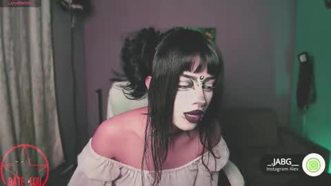 Beth   online show from 10-12-25, 02:32