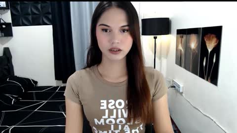 Snapshot of princess_018 chatting on 11-06-25, 09:54 Shane online show from 11-06-25, 09:54