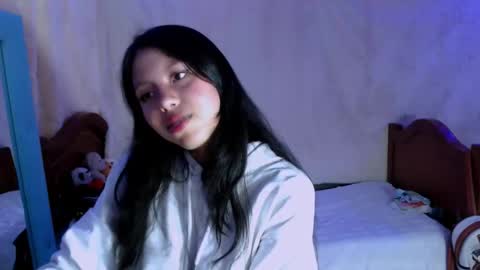  Elia  online show from 12-05-25, 08:16