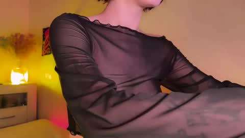 Snapshot of princess_euphoria chatting on 02-03-25, 02:24 Kristina online show from 02-03-25, 02:24