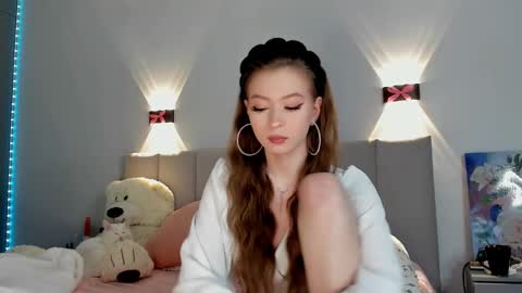 Snapshot of princess_nier chatting on 12-23-24, 01:08 Princess Diana online show from 12-23-24, 01:08