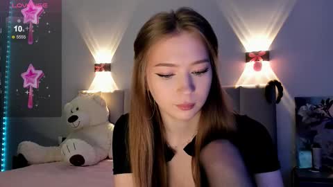 Snapshot of princess_nier chatting on 09-18-25, 06:54 Princess Diana online show from 09-18-25, 06:54