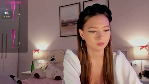 Princess Diana online show from 11-28-25, 06:21