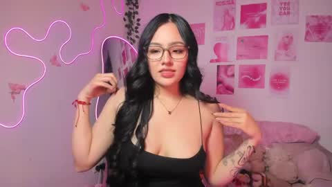 Snapshot of princess_saris chatting on 05-05-26, 09:45 online show from 05-05-26, 09:45