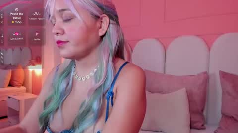 Paris  online show from 09-12-25, 12:05