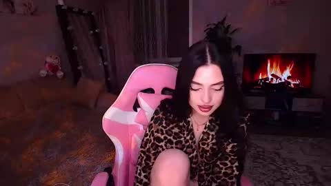 princessamira1 online show from 02-01-26, 05:11