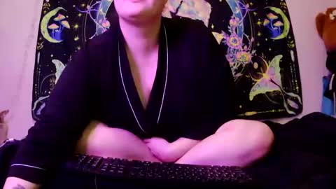 Snapshot of princessblazed444 chatting on 02-13-26, 04:25 NOTYOURTYPICALBARBIE online show from 02-13-26, 04:25