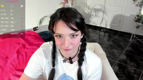 Snapshot of princessfoxyx chatting on 01-02-25, 08:57 Princess Foxy online show from 01-02-25, 08:57