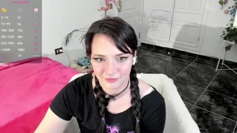 Snapshot of princessfoxyx chatting on 01-06-25, 06:41 Princess Foxy online show from 01-06-25, 06:41