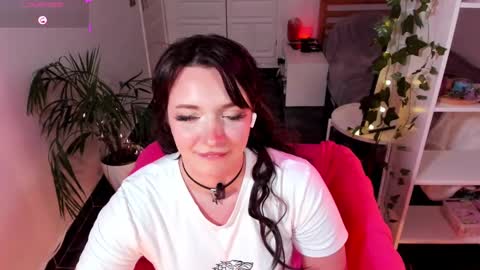 Snapshot of princessfoxyx chatting on 01-11-25, 10:51 Princess Foxy online show from 01-11-25, 10:51