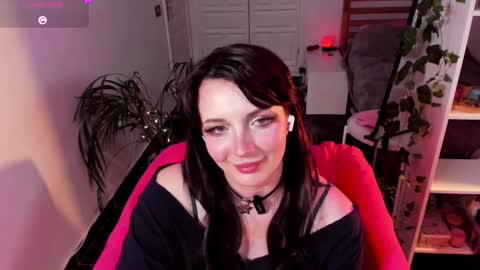 Snapshot of princessfoxyx chatting on 01-14-25, 06:49 Princess Foxy online show from 01-14-25, 06:49