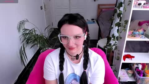 Snapshot of princessfoxyx chatting on 01-29-25, 04:30 Princess Foxy online show from 01-29-25, 04:30