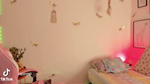 princessluna_14 online show from 06-12-26, 10:08