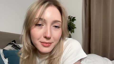 Snapshot of princessmood chatting on 04-24-26, 05:15 Kate online show from 04-24-26, 05:15