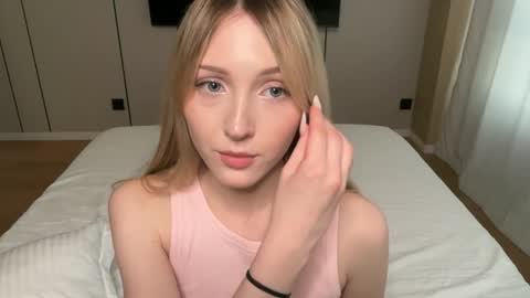 Snapshot of princessmood chatting on 05-28-26, 04:37 Kate online show from 05-28-26, 04:37