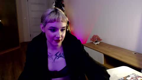 18 y.o online show from 02-13-25, 07:10