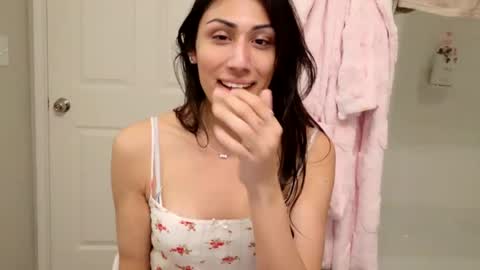 Snapshot of prinxessally chatting on 02-18-25, 02:49 Prinxessally online show from 02-18-25, 02:49