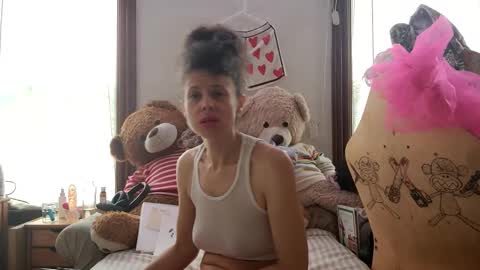 Snapshot of professorhushh chatting on 11-13-25, 01:43 professorhushh online show from 11-13-25, 01:43