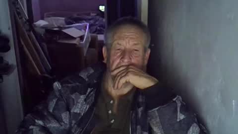 projectorepson online show from 10-15-25, 07:47