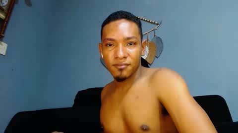 Snapshot of prometo23cm chatting on 01-20-25, 03:50 Grande y Gruesa online show from 01-20-25, 03:50