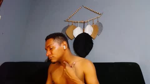 Snapshot of prometo23cm chatting on 01-23-25, 06:17 Grande y Gruesa online show from 01-23-25, 06:17