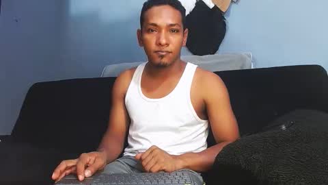 Snapshot of prometo23cm chatting on 09-23-25, 07:44 Grande y Gruesa online show from 09-23-25, 07:44