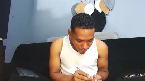 Snapshot of prometo23cm chatting on 11-10-25, 06:12 Grande y Gruesa online show from 11-10-25, 06:12