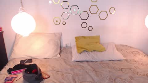 Snapshot of provincute chatting on 10-23-25, 01:49 Adris  Juan online show from 10-23-25, 01:49