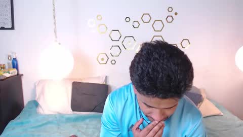 Adris  Juan online show from 11-16-25, 04:07