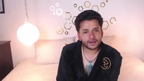 Adris  Juan online show from 11-22-25, 04:00