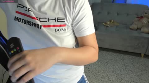    INDEPENDENT MODEL online show from 01-02-25, 10:37