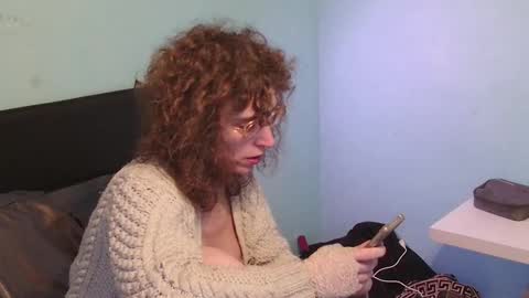 Snapshot of prxscillia_tx chatting on 12-21-25, 03:30 prxscillia_tx online show from 12-21-25, 03:30