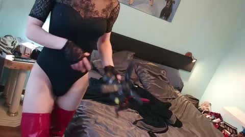 Snapshot of prxscillia_tx chatting on 02-16-26, 04:14 prxscillia_tx online show from 02-16-26, 04:14