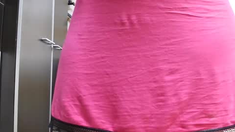 Snapshot of pryncess_sweety chatting on 11-23-25, 12:38 Pryncess sweety online show from 11-23-25, 12:38